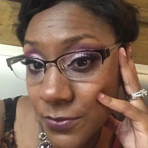 Meet your Posher, Contesta